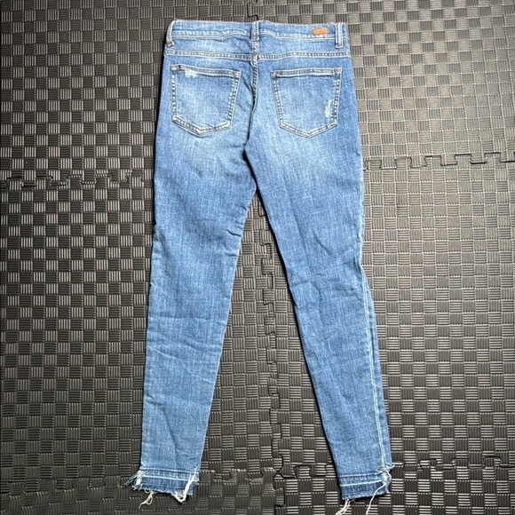 Sneak Peek Blue Ankle Cropped Jeans - Picture 5 of 10